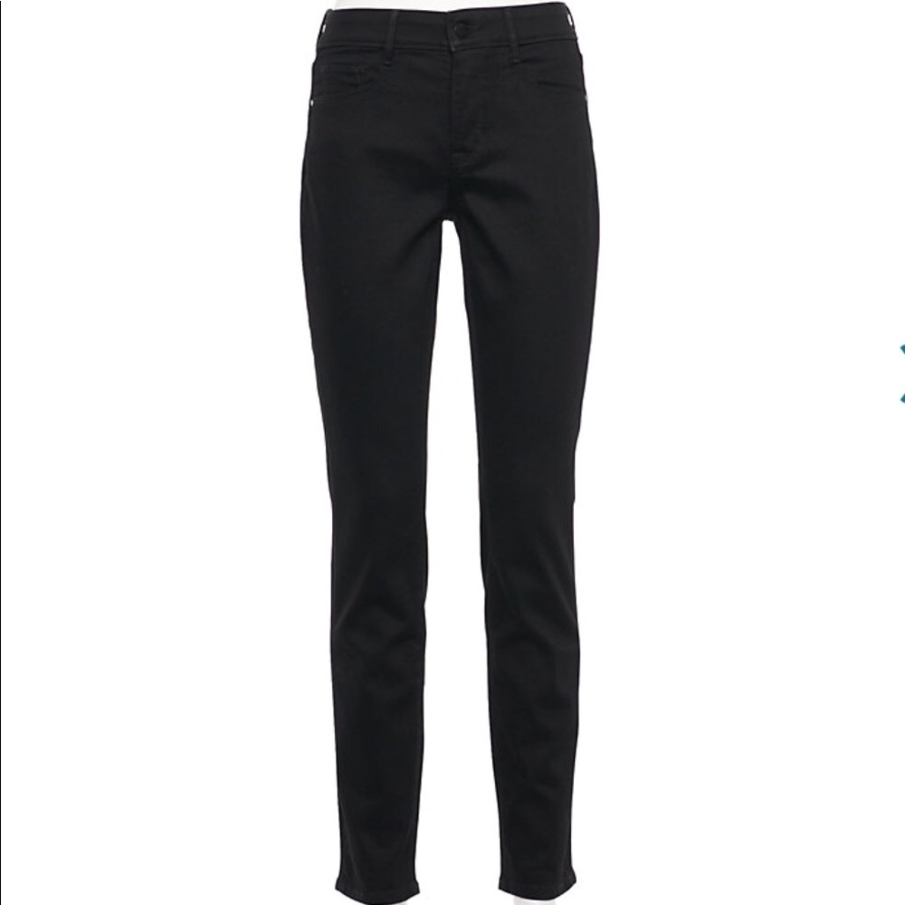 Apt.9 High Waisted Straight Leg Jeans - NWT
